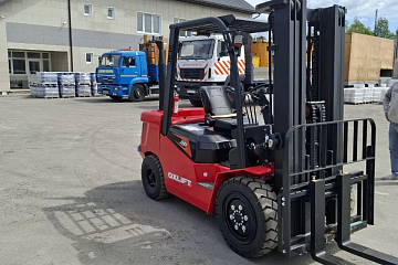 Дизельный вилочный погрузчик OXLIFT CPCD30 — для строительной компании (Московская область) 