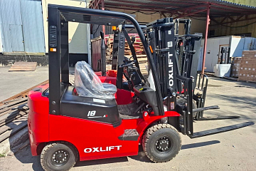 Отгрузили два дизельных погрузчика OXLIFT на склад стройматериалов в Подмосковье
