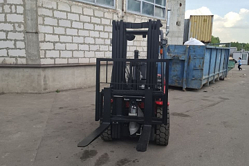 Дизельный погрузчик OXLIFT CPCD30-A2G2 с высотой 4500 мм