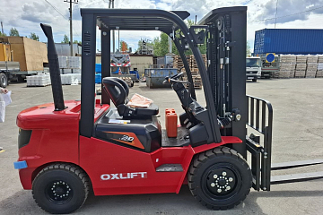 Дизельный вилочный погрузчик OXLIFT CPCD30 — для строительной компании (Московская область) 
